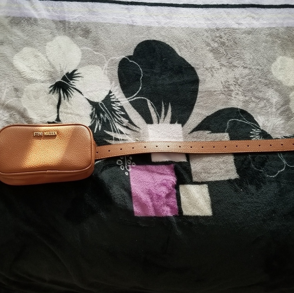 New Steve Madden Belt Bag